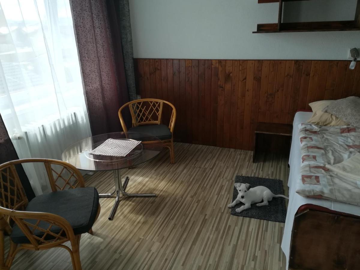 Garni Hotell Liptovský Mikuláš Eksteriør bilde