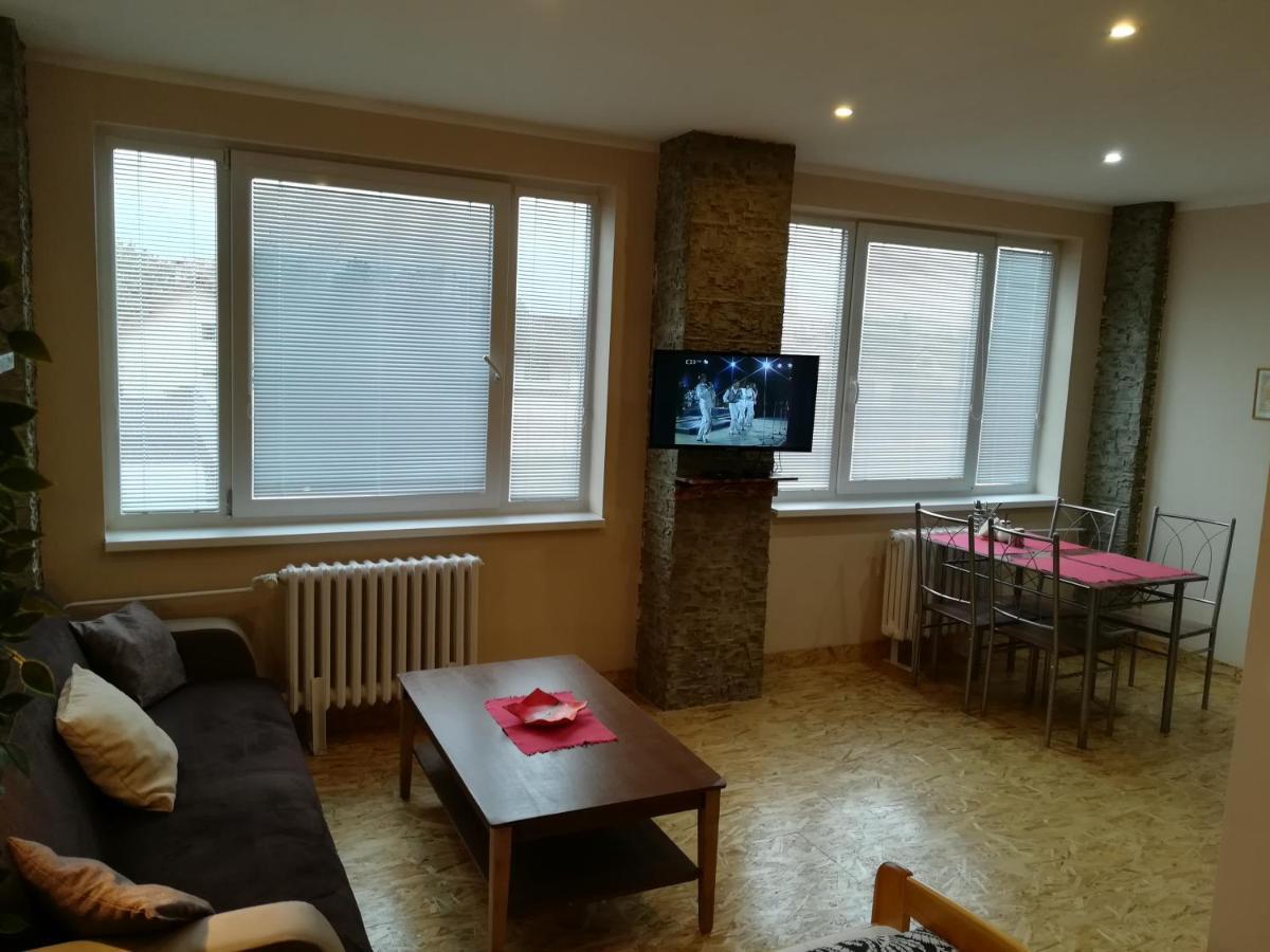 Garni Hotell Liptovský Mikuláš Eksteriør bilde